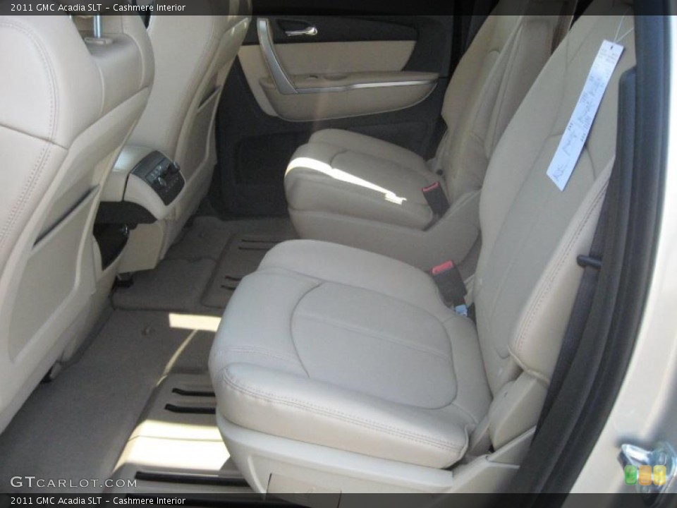 Cashmere Interior Photo for the 2011 GMC Acadia SLT #38277656