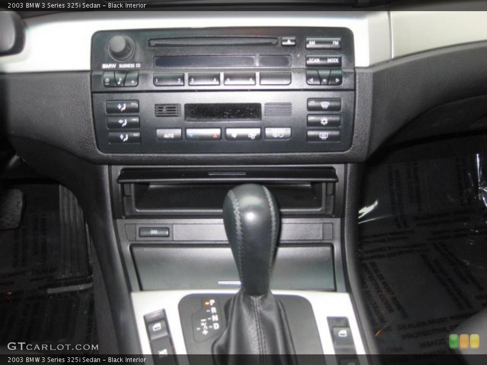 Black Interior Controls for the 2003 BMW 3 Series 325i Sedan #38281132