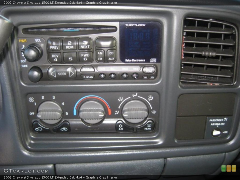Graphite Gray Interior Controls for the 2002 Chevrolet Silverado 1500 LT Extended Cab 4x4 #38284296
