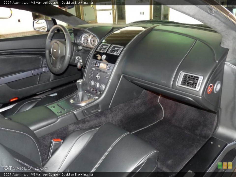 Obsidian Black Interior Dashboard for the 2007 Aston Martin V8 Vantage Coupe #38288901