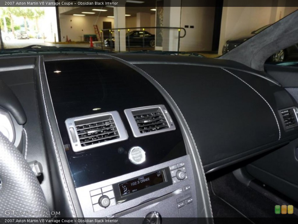 Obsidian Black Interior Controls for the 2007 Aston Martin V8 Vantage Coupe #38288985