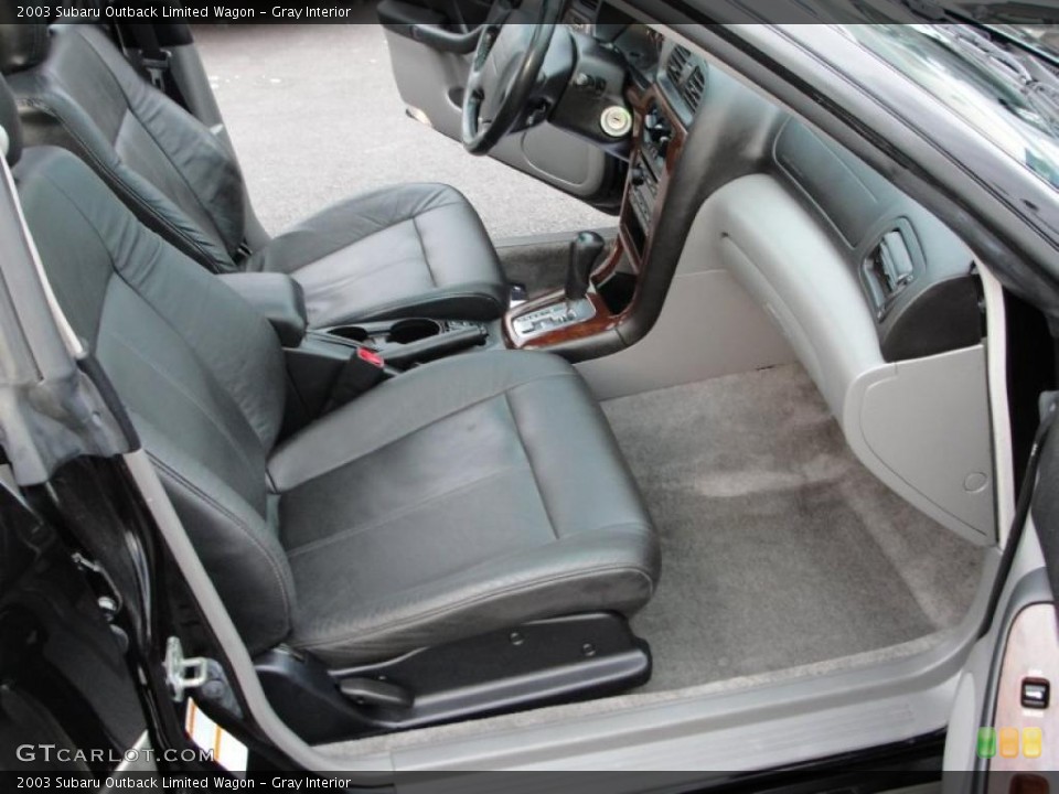Gray Interior Photo for the 2003 Subaru Outback Limited Wagon #38292725