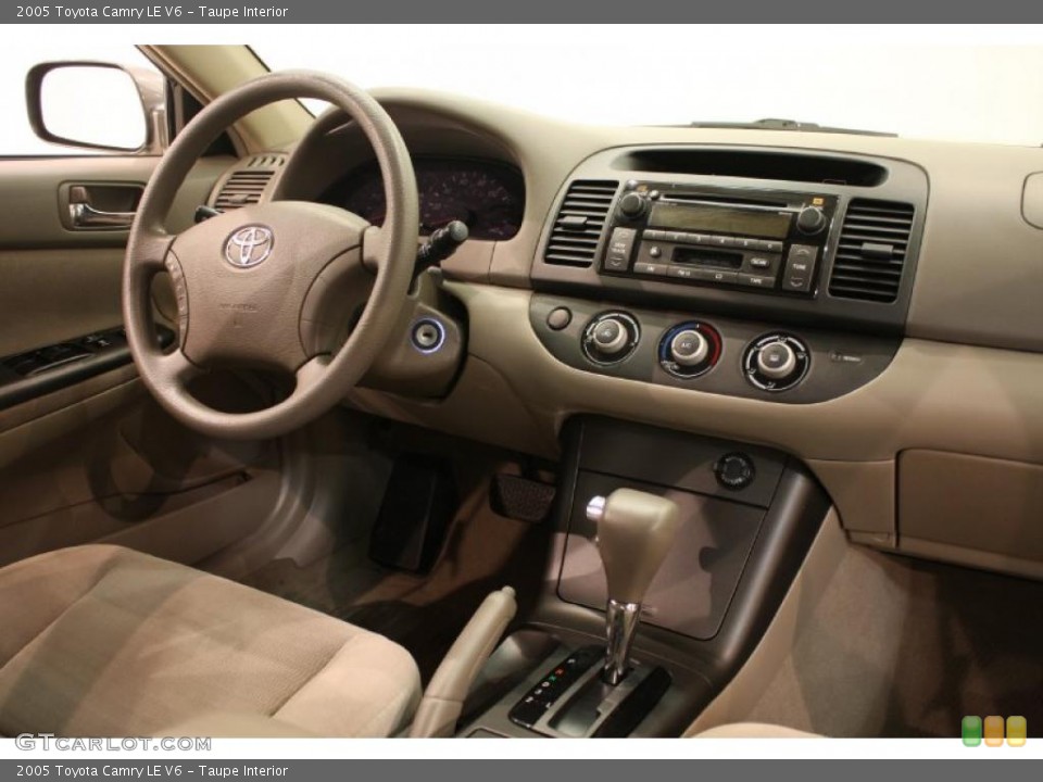 Taupe Interior Photo for the 2005 Toyota Camry LE V6 #38302391