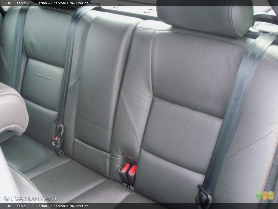 Charcoal Gray Interior Photo for the 2002 Saab 9-3 SE Sedan #38307531