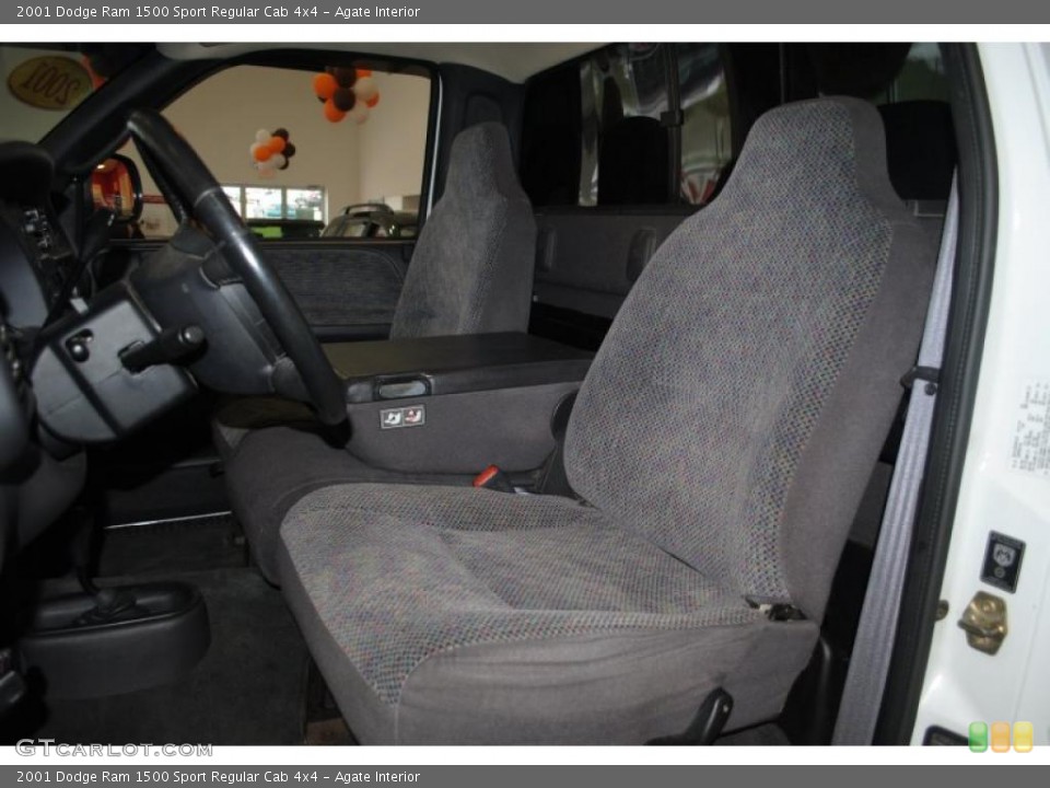 Agate Interior Photo for the 2001 Dodge Ram 1500 Sport Regular Cab 4x4 #38309387