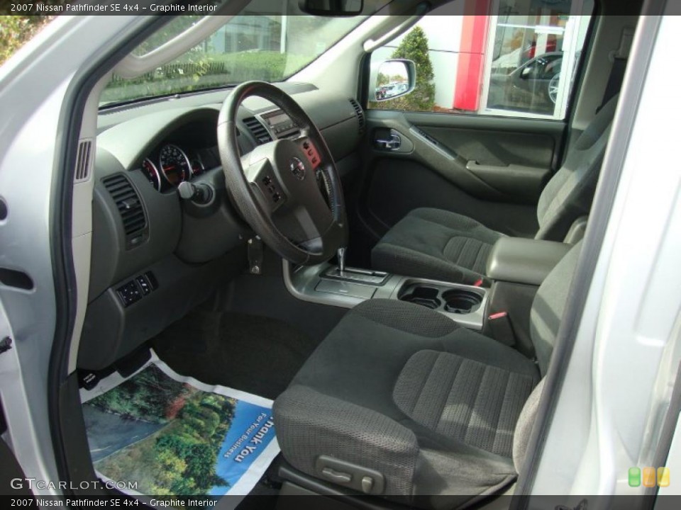 Graphite Interior Photo for the 2007 Nissan Pathfinder SE 4x4 #38314927