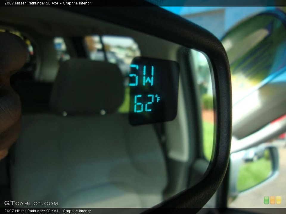 Graphite Interior Navigation for the 2007 Nissan Pathfinder SE 4x4 #38315087