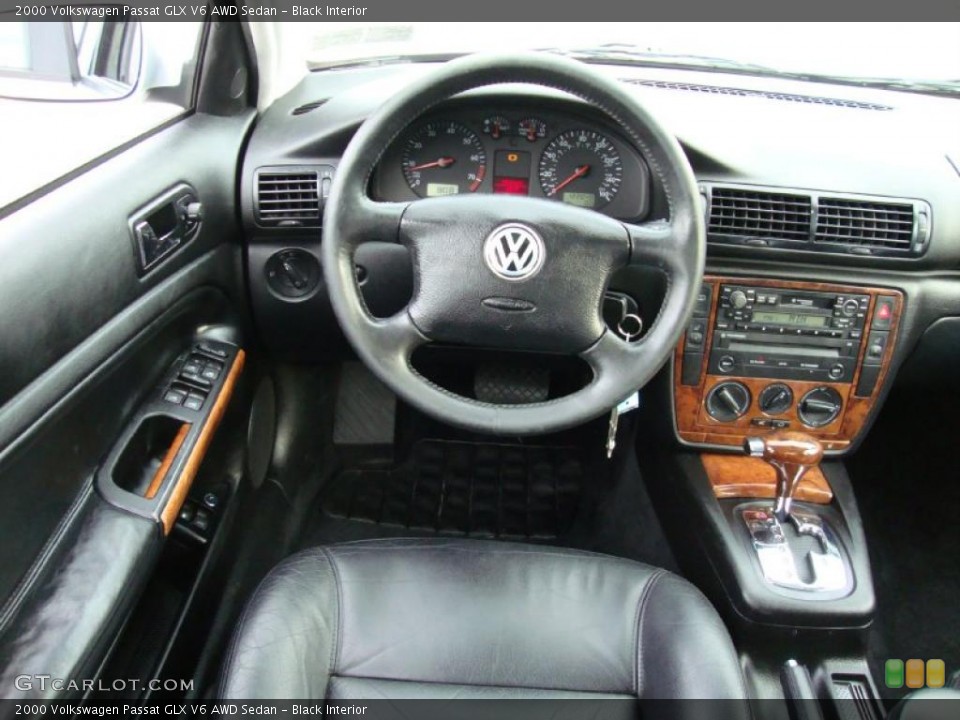 Black Interior Controls for the 2000 Volkswagen Passat GLX V6 AWD Sedan #38316019
