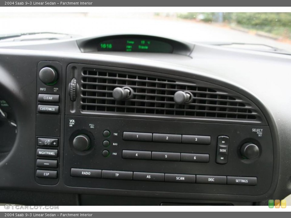 Parchment Interior Controls for the 2004 Saab 9-3 Linear Sedan #38318767