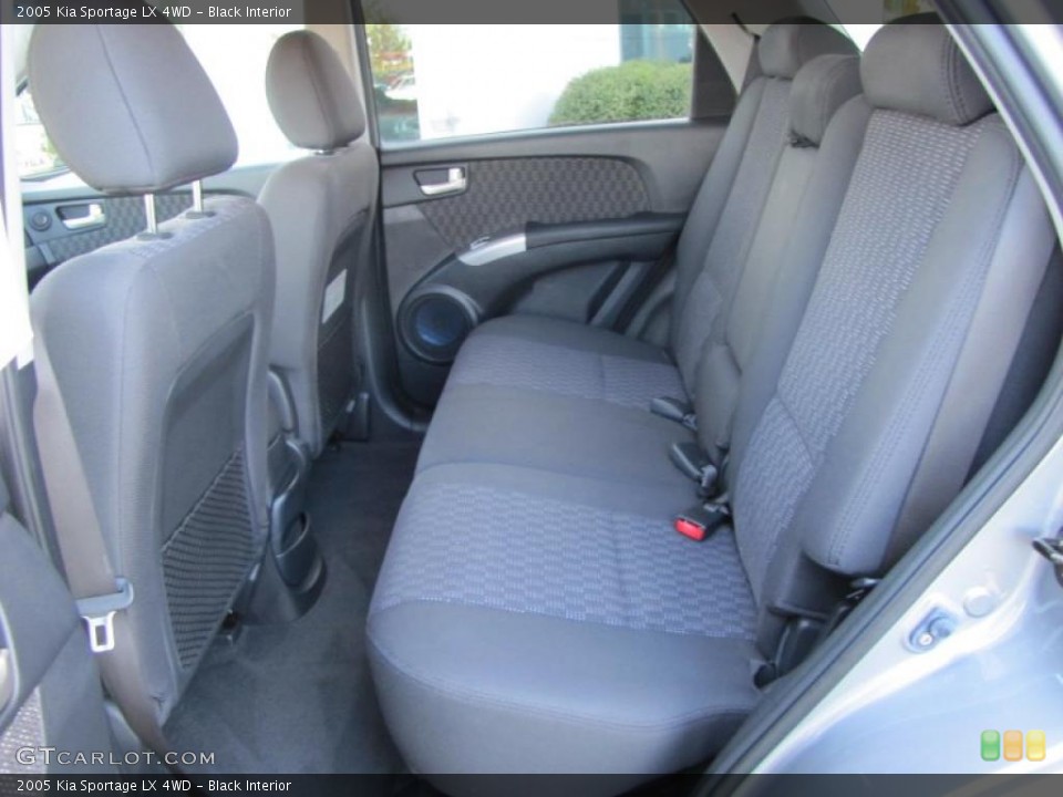 Black Interior Photo for the 2005 Kia Sportage LX 4WD #38320255