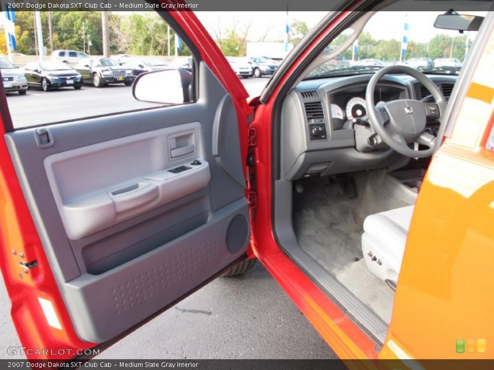 Medium Slate Gray Interior Photo for the 2007 Dodge Dakota SXT Club Cab #38321983