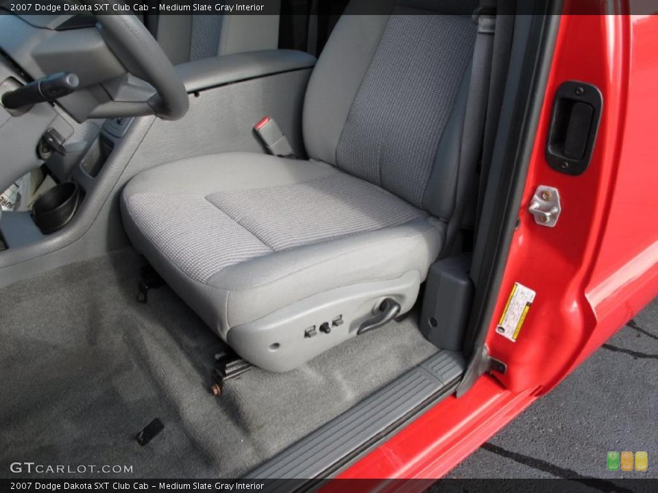 Medium Slate Gray Interior Photo for the 2007 Dodge Dakota SXT Club Cab #38321999
