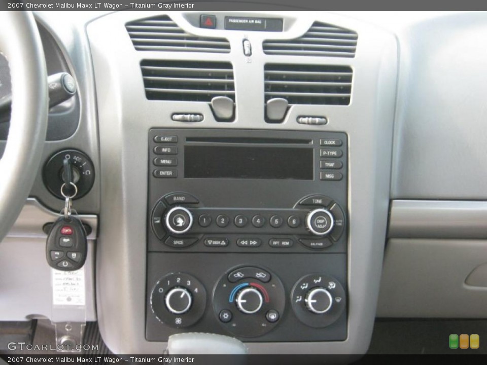 Titanium Gray Interior Controls for the 2007 Chevrolet Malibu Maxx LT Wagon #38334887