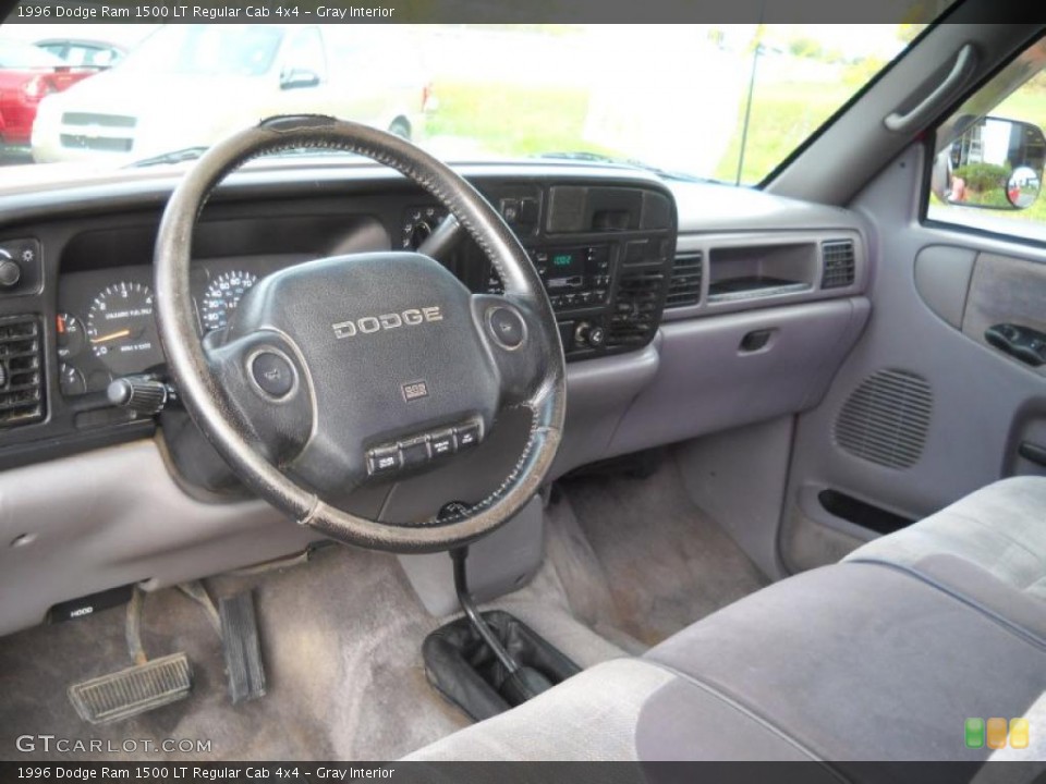 Gray Interior Photo for the 1996 Dodge Ram 1500 LT Regular Cab 4x4 #38335987
