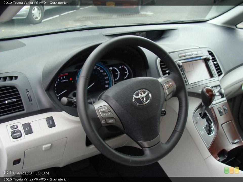 Gray Interior Photo for the 2010 Toyota Venza V6 AWD #38339744