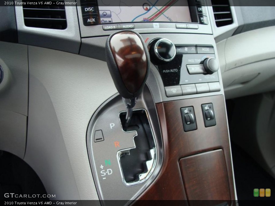 Gray Interior Transmission for the 2010 Toyota Venza V6 AWD #38339752