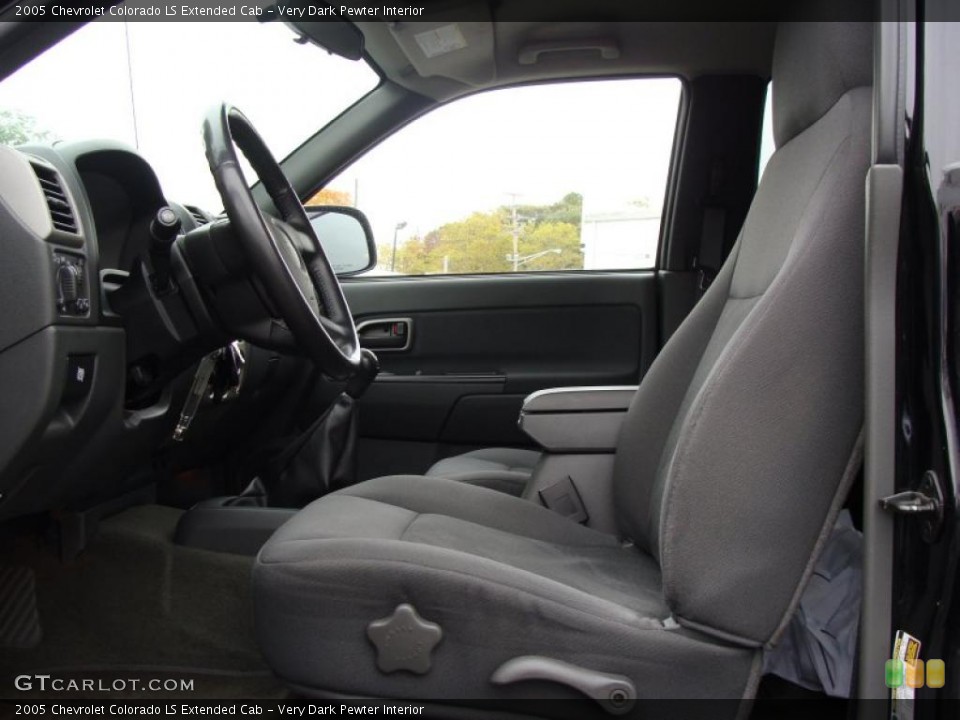 Very Dark Pewter Interior Photo for the 2005 Chevrolet Colorado LS Extended Cab #38339796