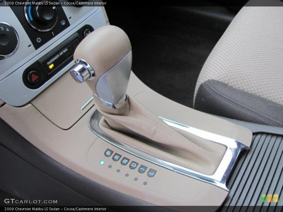 Cocoa/Cashmere Interior Transmission for the 2009 Chevrolet Malibu LS Sedan #38341012