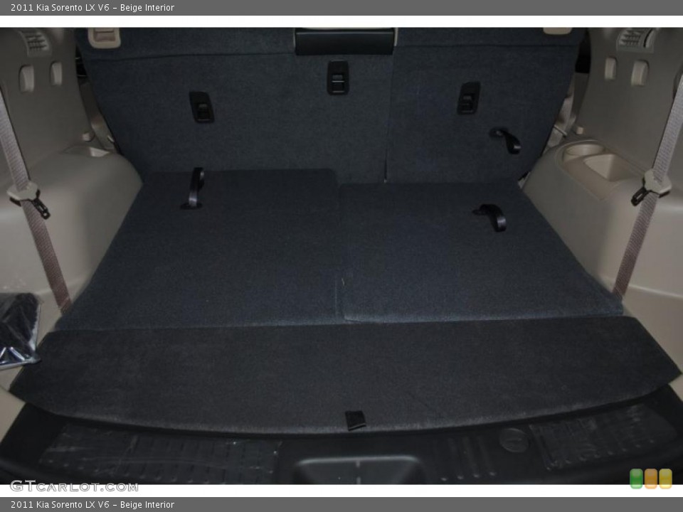 Beige Interior Trunk for the 2011 Kia Sorento LX V6 #38346246