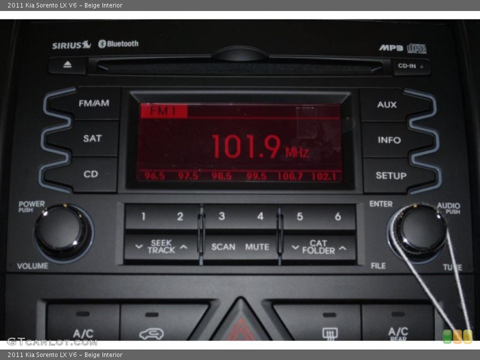 Beige Interior Controls for the 2011 Kia Sorento LX V6 #38346418