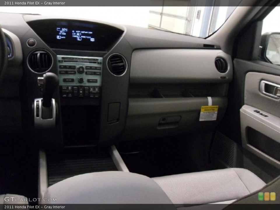 Gray Interior Dashboard for the 2011 Honda Pilot EX #38348650