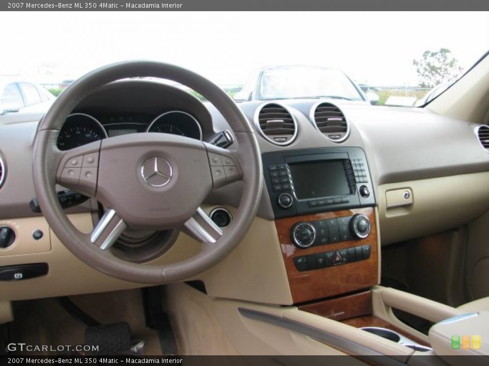 Macadamia Interior Dashboard for the 2007 Mercedes-Benz ML 350 4Matic #38348662
