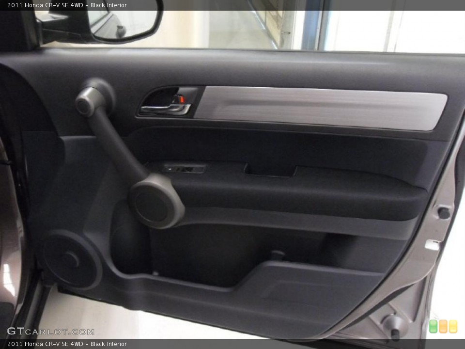 Black Interior Photo for the 2011 Honda CR-V SE 4WD #38349262