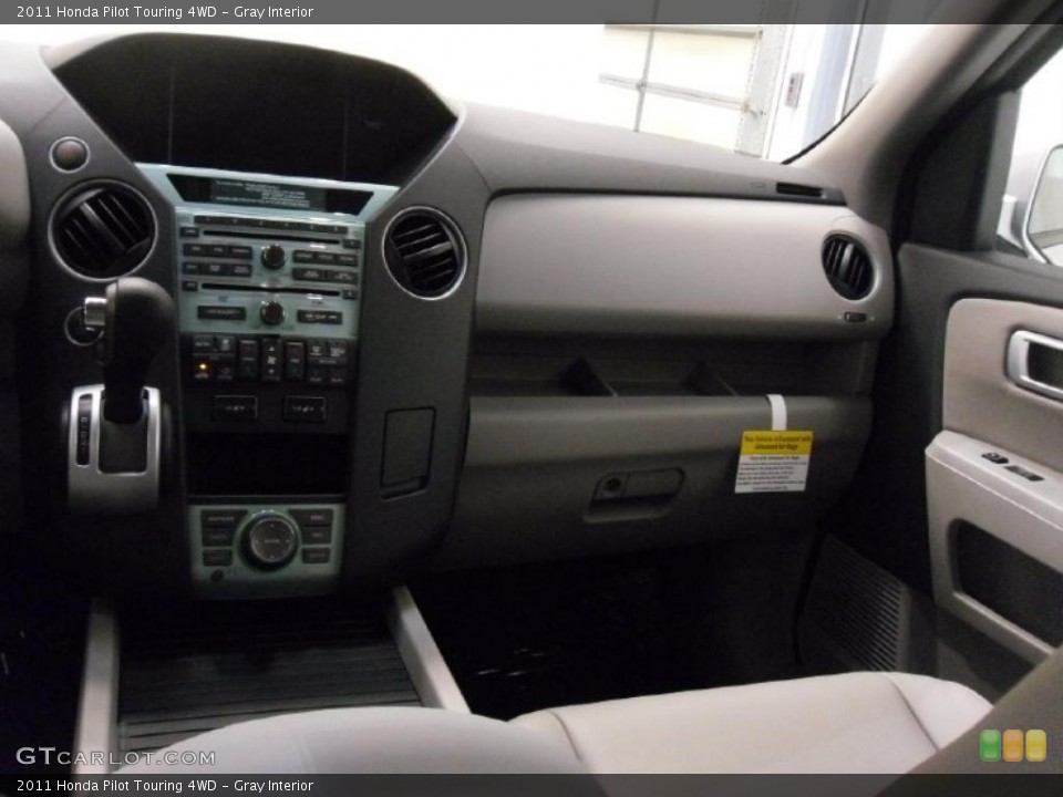 Gray Interior Dashboard for the 2011 Honda Pilot Touring 4WD #38352306