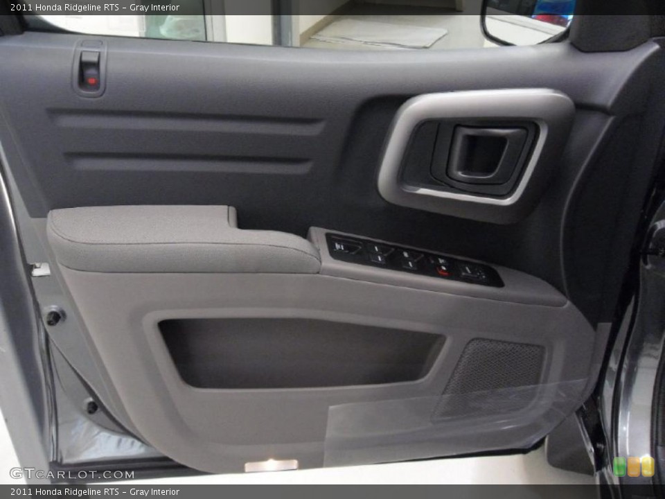 Gray Interior Photo for the 2011 Honda Ridgeline RTS #38352610