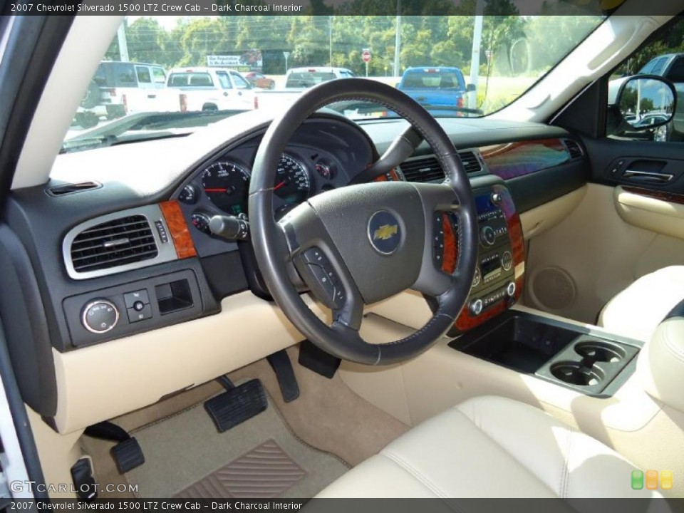 Dark Charcoal Interior Dashboard for the 2007 Chevrolet Silverado 1500 LTZ Crew Cab #38358578