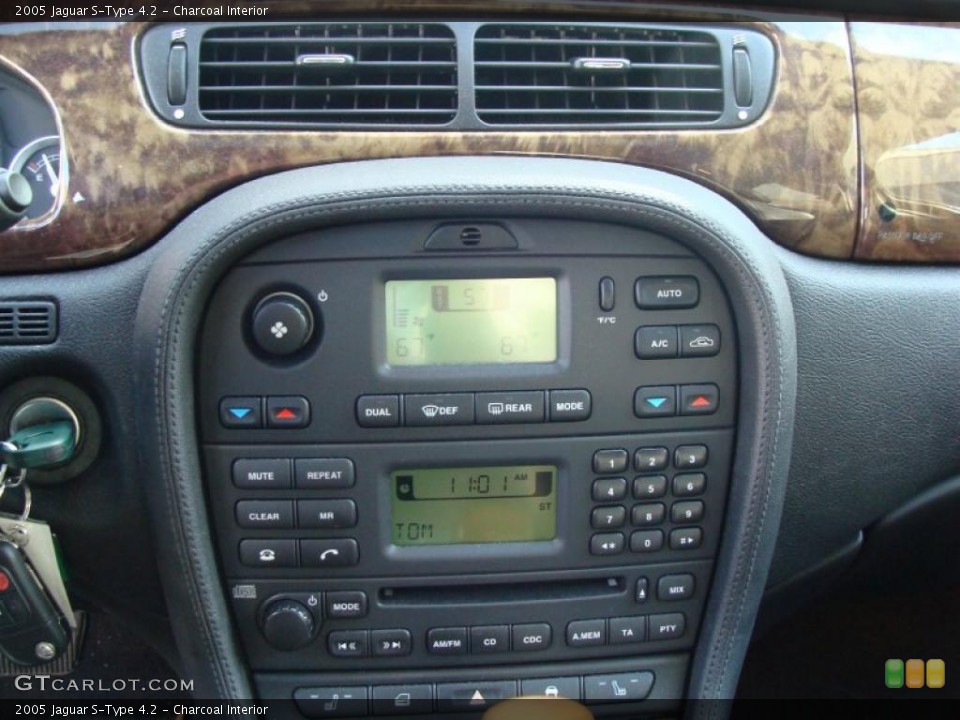Charcoal Interior Controls for the 2005 Jaguar S-Type 4.2 #38359202