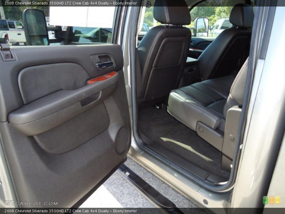 Ebony Interior Photo for the 2008 Chevrolet Silverado 3500HD LTZ Crew Cab 4x4 Dually #38360274