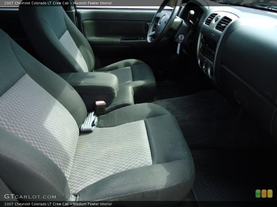 Medium Pewter Interior Photo for the 2007 Chevrolet Colorado LT Crew Cab #38360990
