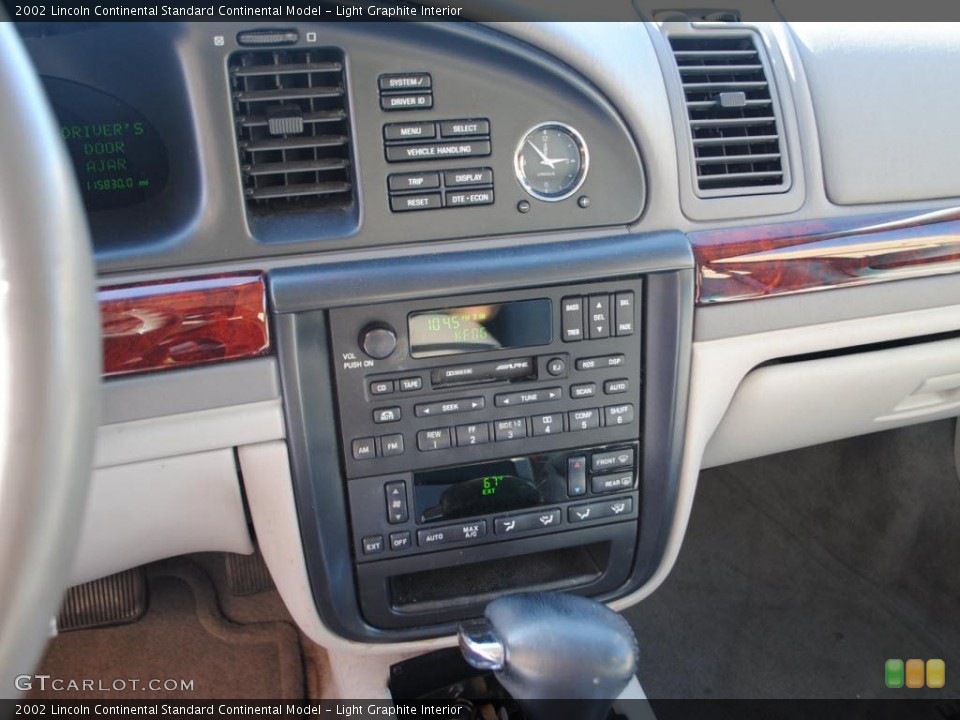 Light Graphite Interior Controls for the 2002 Lincoln Continental  #38370342