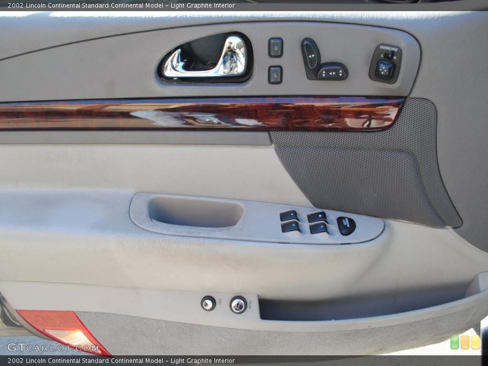 Light Graphite Interior Controls for the 2002 Lincoln Continental  #38370382