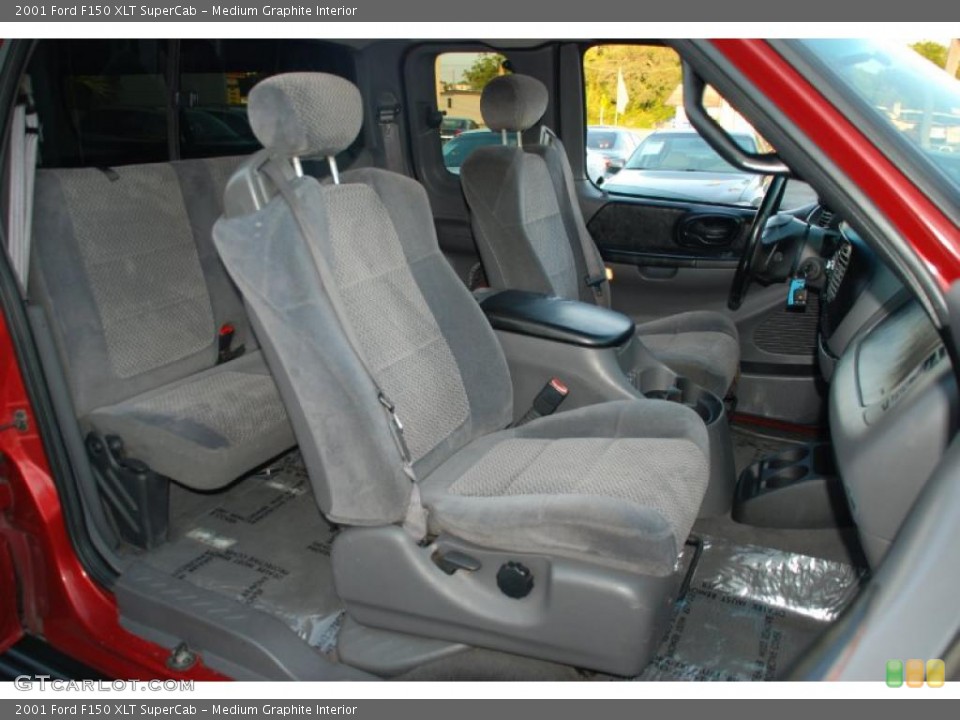 Medium Graphite Interior Photo for the 2001 Ford F150 XLT SuperCab #38374794