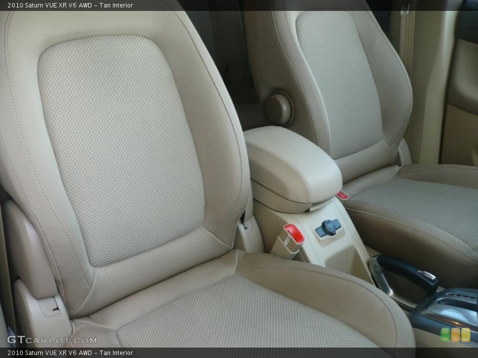 Tan Interior Photo for the 2010 Saturn VUE XR V6 AWD #38378387