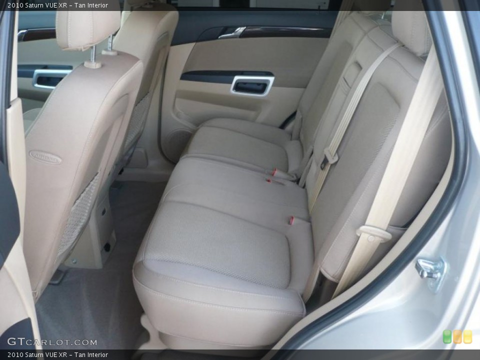 Tan Interior Photo for the 2010 Saturn VUE XR #38378919
