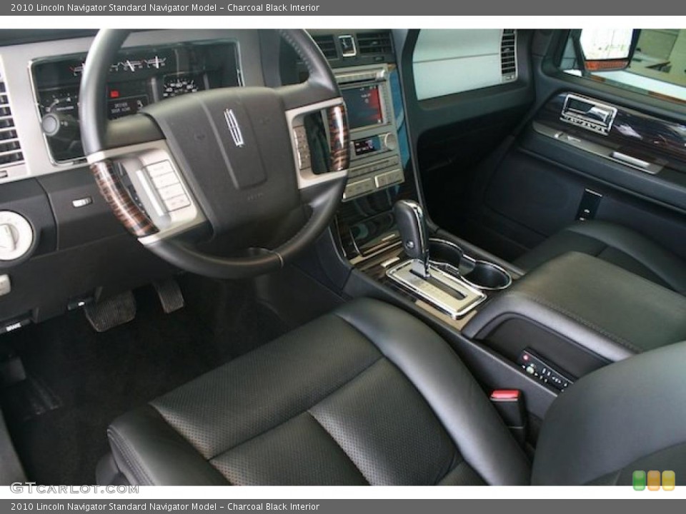 Charcoal Black Interior Photo for the 2010 Lincoln Navigator  #38379307