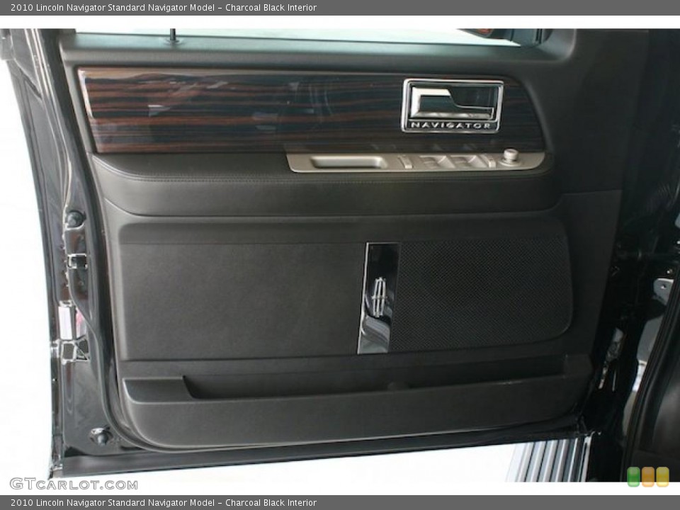 Charcoal Black Interior Photo for the 2010 Lincoln Navigator  #38379711