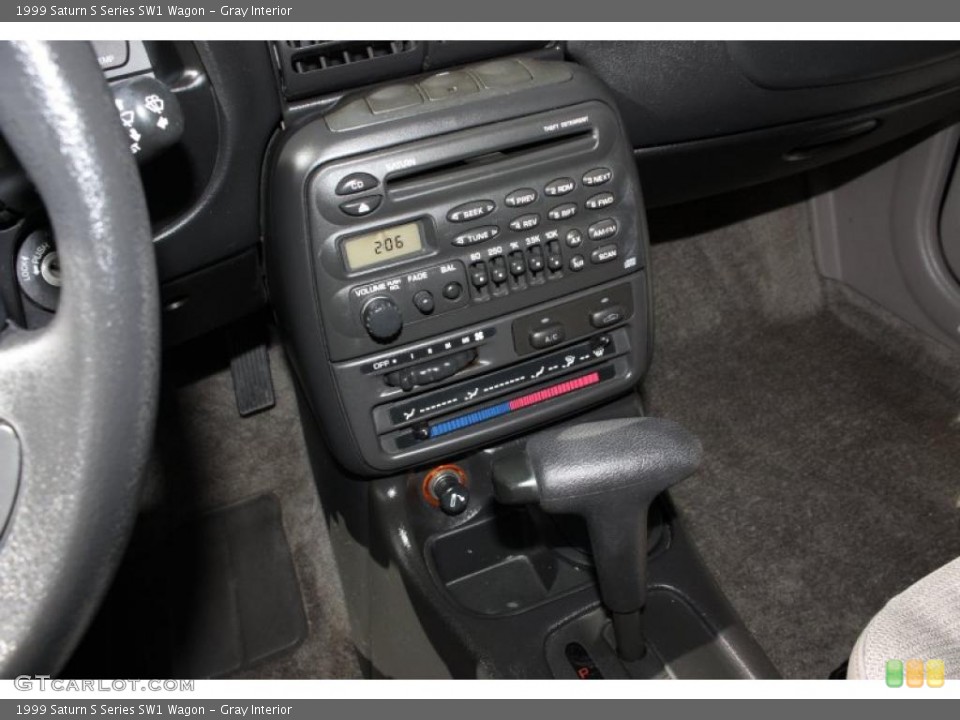 Gray Interior Controls for the 1999 Saturn S Series SW1 Wagon #38381174