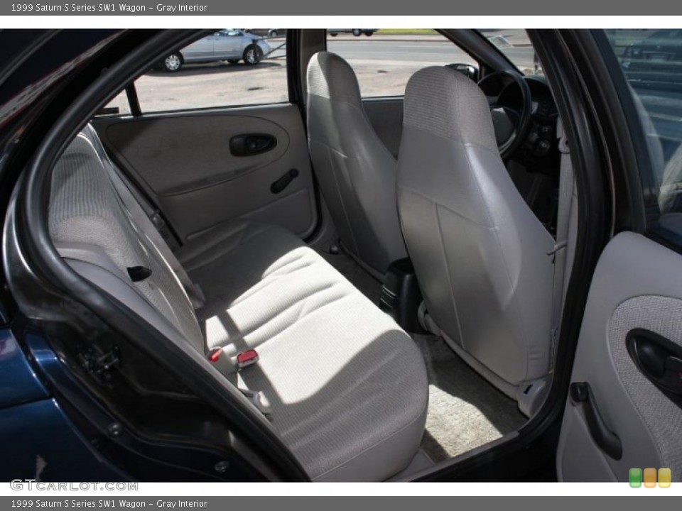 Gray Interior Photo for the 1999 Saturn S Series SW1 Wagon #38381218