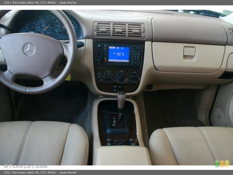 Java Interior Dashboard for the 2001 Mercedes-Benz ML 320 4Matic #38381342