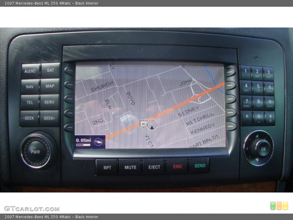 Black Interior Navigation for the 2007 Mercedes-Benz ML 350 4Matic #38382654