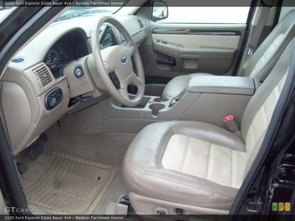 Medium Parchment Interior Photo for the 2005 Ford Explorer Eddie Bauer 4x4 #38384214