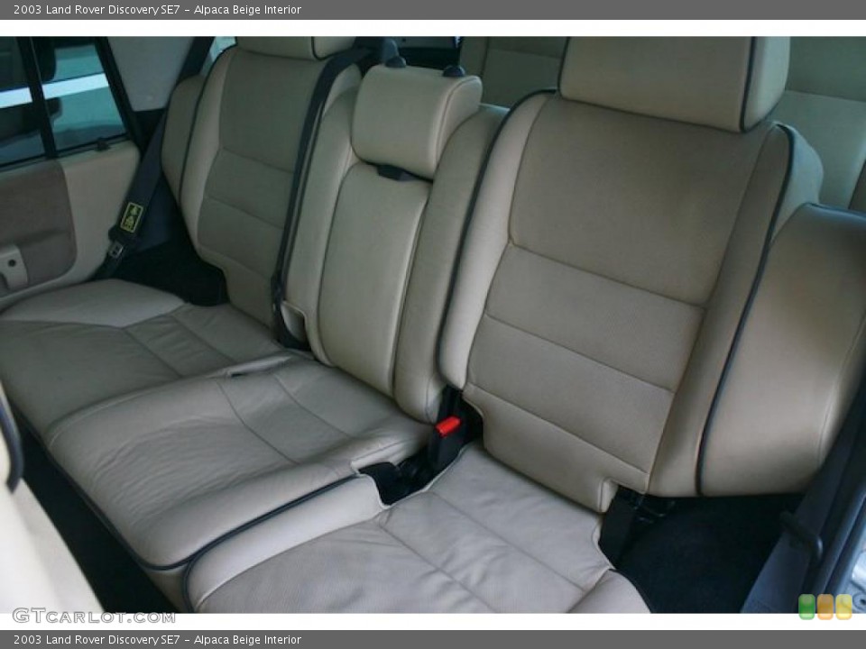 Alpaca Beige Interior Photo for the 2003 Land Rover Discovery SE7 #38385518