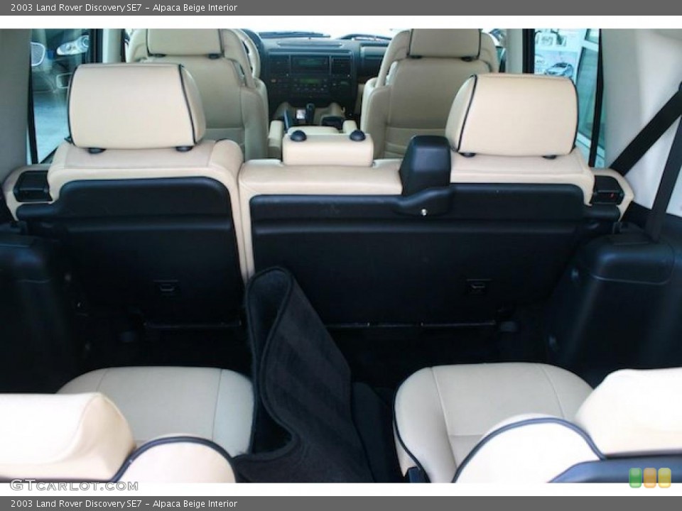 Alpaca Beige Interior Photo for the 2003 Land Rover Discovery SE7 #38385566