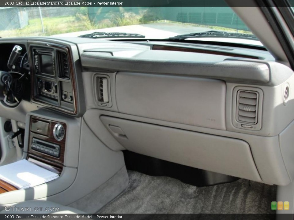 Pewter Interior Photo for the 2003 Cadillac Escalade  #38389371