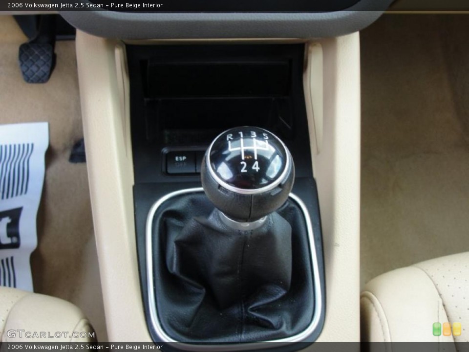 Pure Beige Interior Transmission for the 2006 Volkswagen Jetta 2.5 Sedan #38392360
