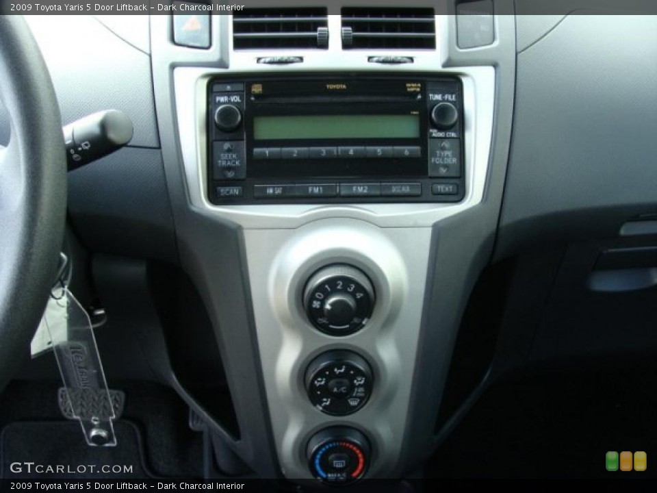 Dark Charcoal Interior Controls for the 2009 Toyota Yaris 5 Door Liftback #38396363